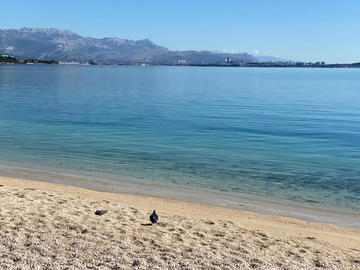 Sunny Apartment By The Beach Kaštel Štafilić Extérieur photo