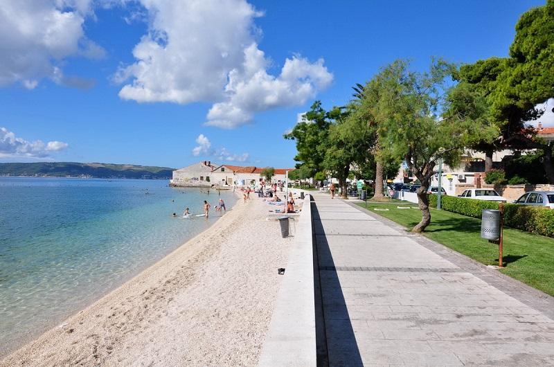 Sunny Apartment By The Beach Kaštel Štafilić Extérieur photo